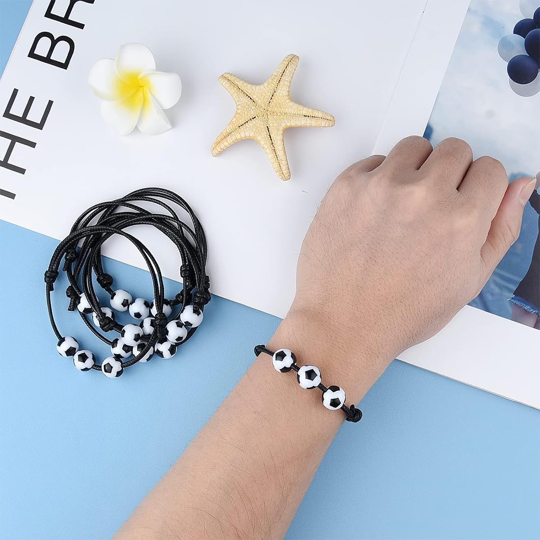 12 Pezzi Bracciale Calcio, Braccialetti Sportivi da Calcio Intrecciati, Bomboniere Sportive, Braccialetti dell'Amicizia Intrecciati Regolabili, per Compleanni Sportivi per Bambini - 2