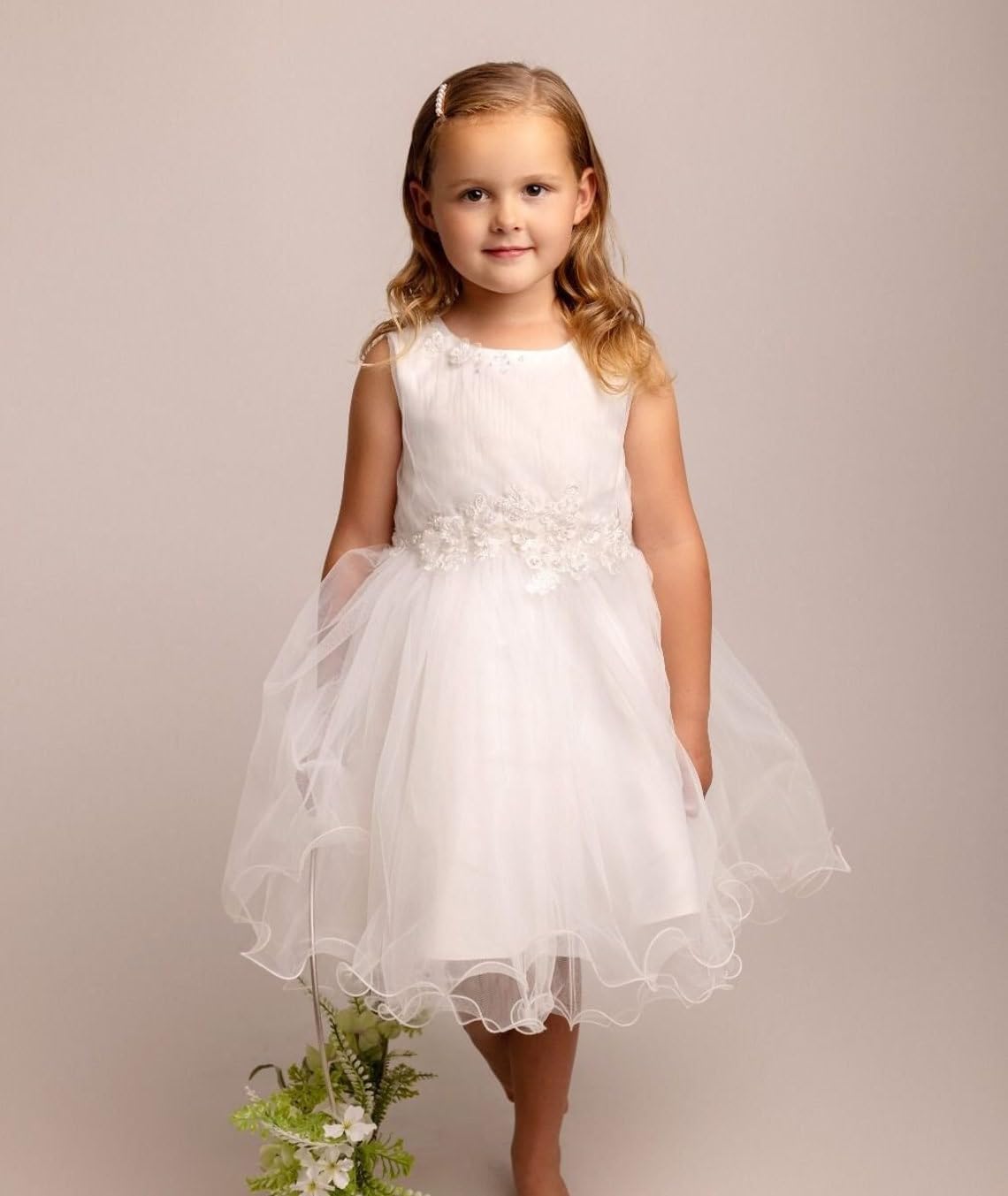SIRRI Elegantes elfenbeinfarbenes Tüllkleid mit Blumenapplikationen, perfekt für formelle Anlässe