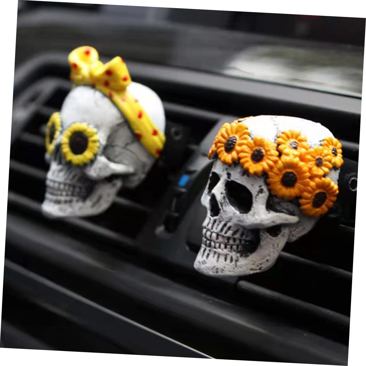 iplusmile 8stücke Kreativer Schädel Auto Aromatherapie Duftdiffusor Dekorativer Parfümclip Für Auto Innenraum Duftventilationsclip Mit Austauschbaren Duftpads