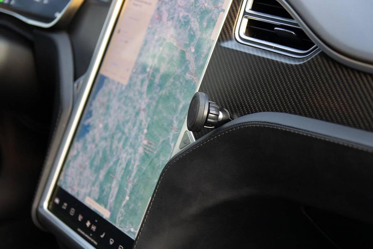 Course Motorsports Direct Fit Phone Mount - Tesla Model S (2012-2020) & X (2012-2021) - Right - Wireless Charger Compatible with MagSafe - QI1