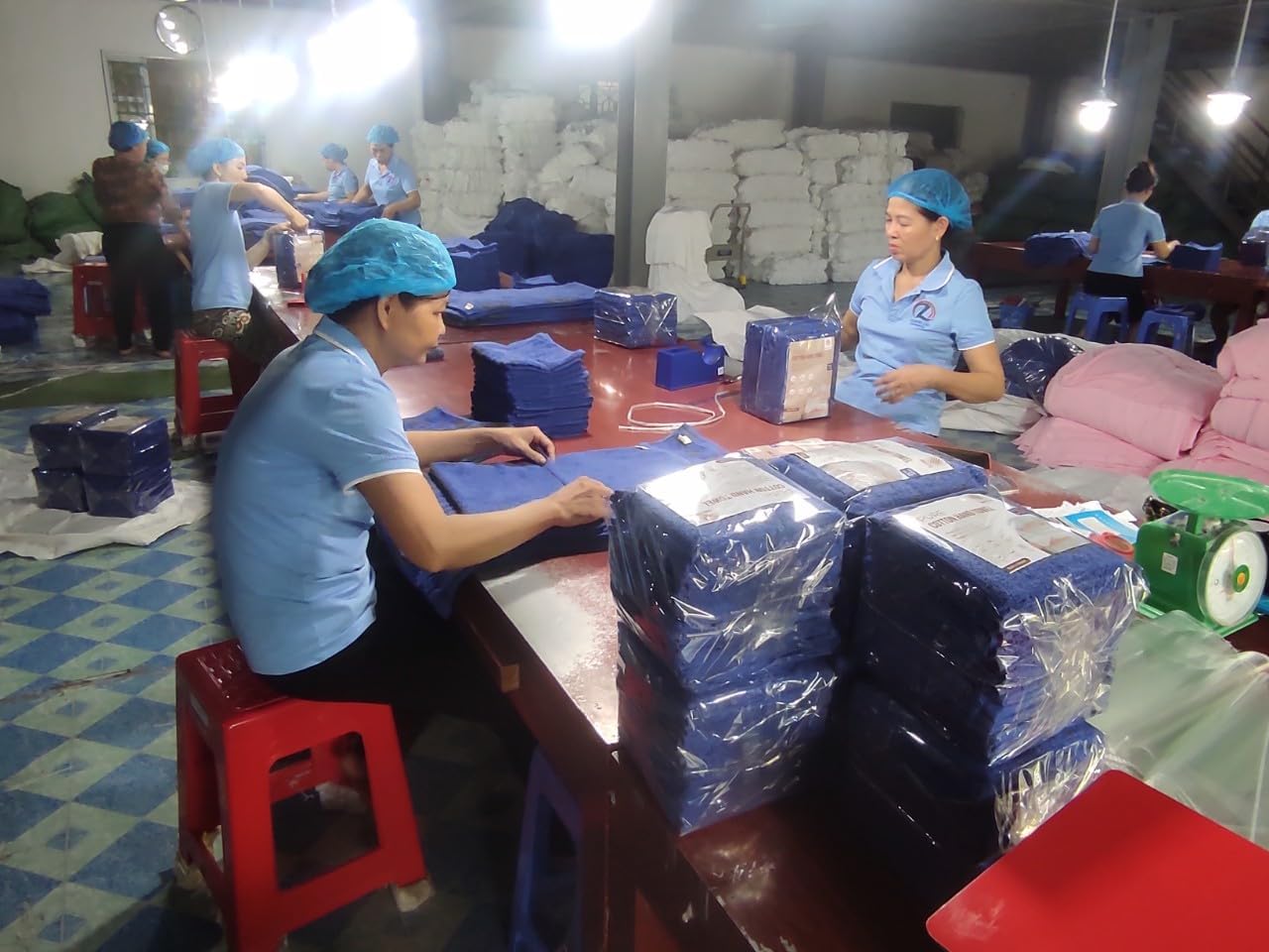 Multi-Purpose Towels - High Capacity 12 Pack, 100% Cotton - Ultra Soft, Super Absorbent, and Quick-Dry for Spa, Hotels, Sports, Workouts, Yoga & Zumba. Size 16"x27" Made in Vietnam (Blue)