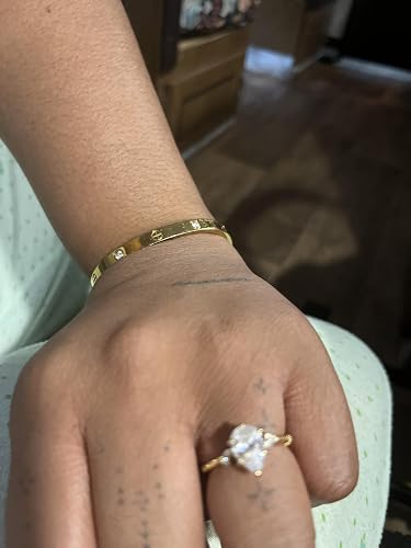 Review Image by ALYSSA LARIN