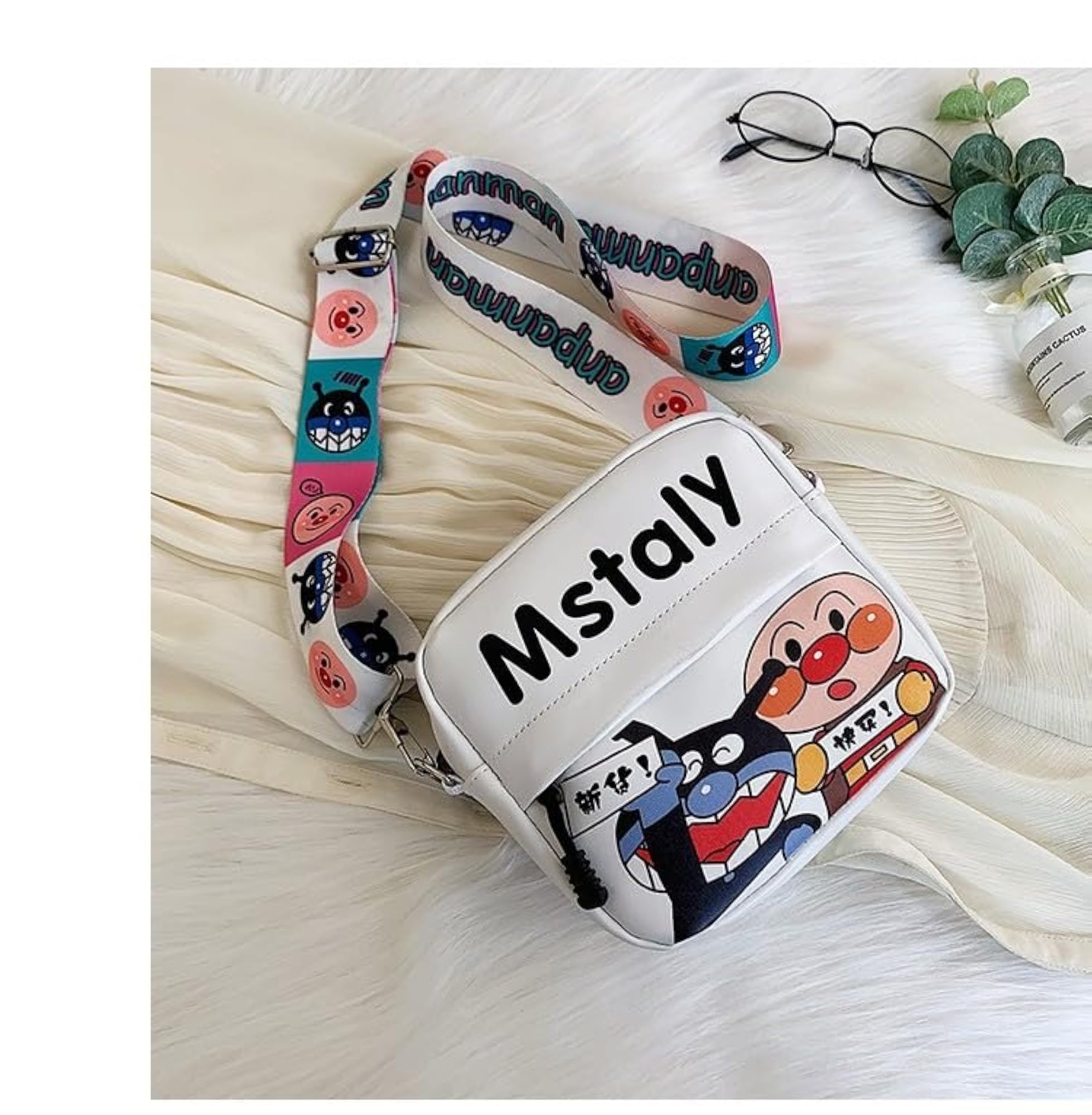 Trendy Handbag for Shopping and Travel, Waterproof