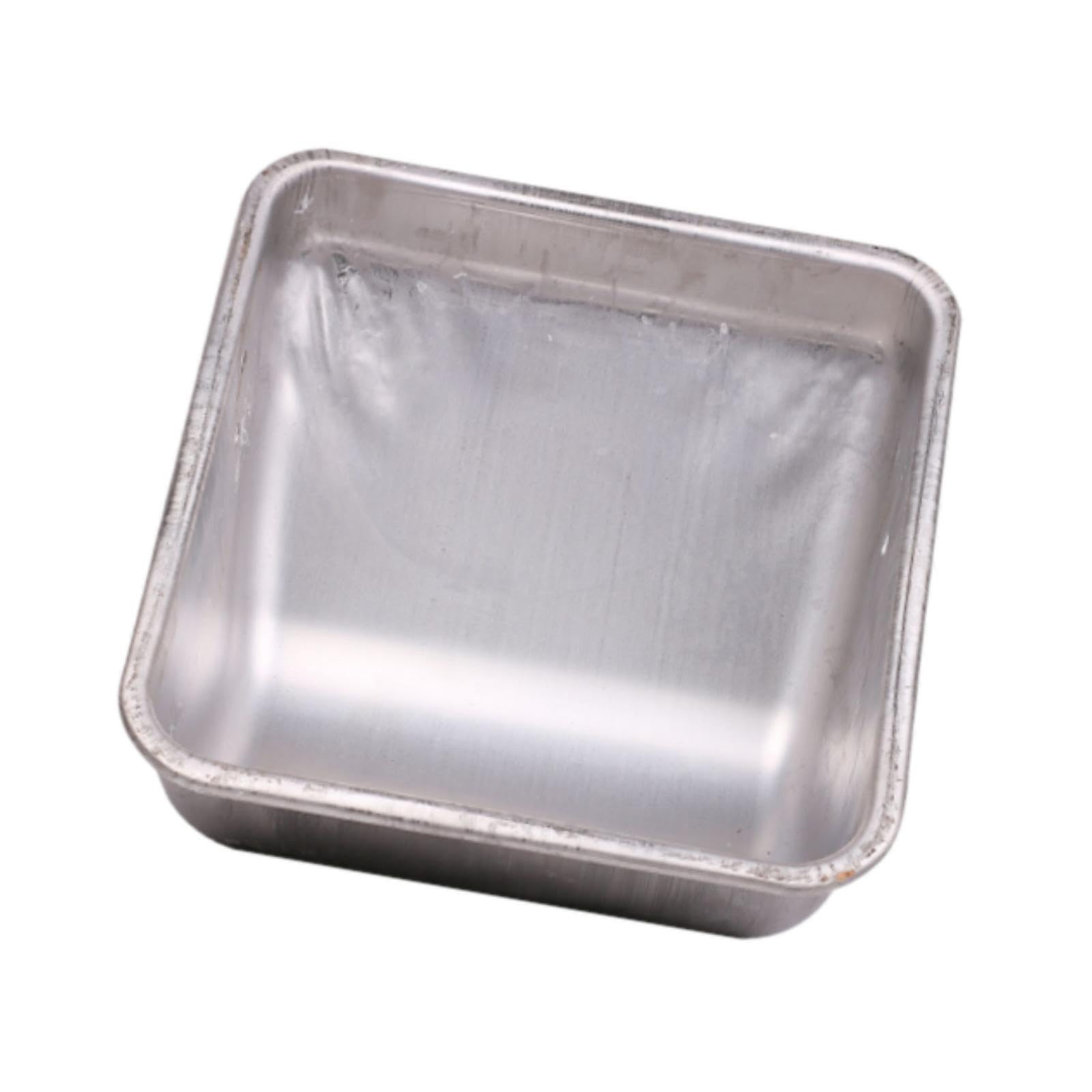 Mangiatoia per scrofe realizzata in resistente acciaio inossidabile con fissaggio a uncino che garantisce una distribuzione efficiente durante