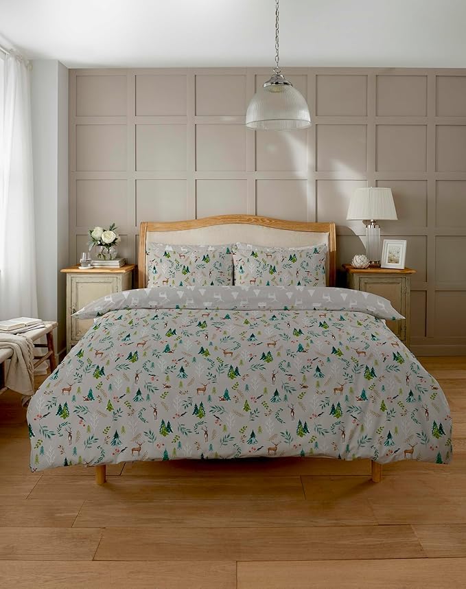 Christmas Snowy Reindeers King Size Duvet Cover Sets with Two Pillowcases - Easy Care Bed Linen Soft Xmas Quilt Covers Festive Season Bedding Set