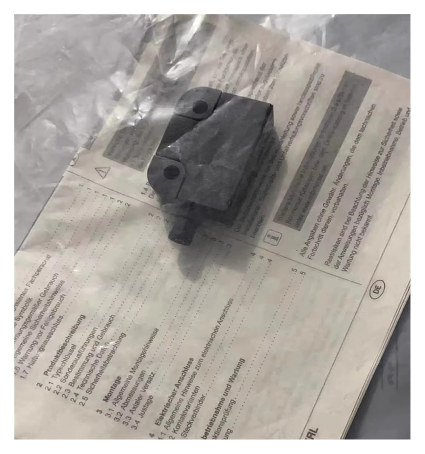 BNS260-02Z-ST-R Switch
