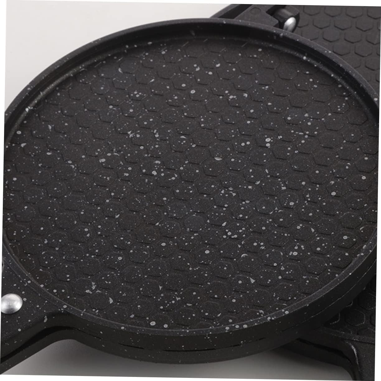 Pancake Cone Maker Versatile Stovetop Cone Baking Tool for Homemade Desserts Easy Grip Handle Wear-resistant Design for Waffles and Omelets