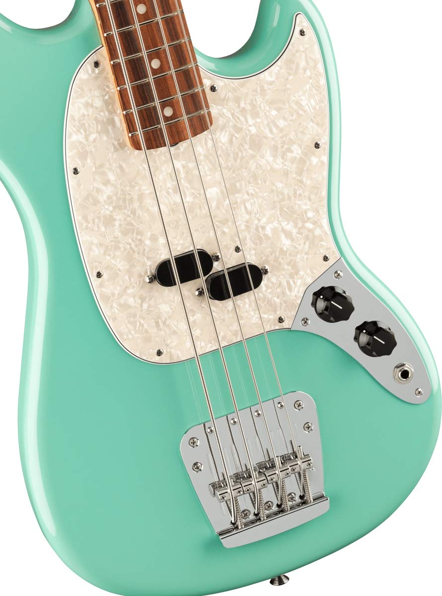 Fender Vintera Mustang Bass anos 60 - skate de dedo Pau Ferro