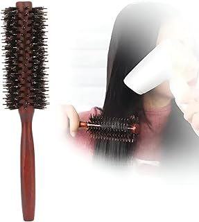 فرشاة شعر مستديرة - اكتشفي كيف يمكن للفرشاة الخشبية المستديرة أن تحول تصفيف شعرك، تزيل الكهرباء الساكنة، تناسب جميع أنواع الشعر، وتضيف حجمًا ولمعانًا لشعرك في كل الأوقات. (1 قطعه)