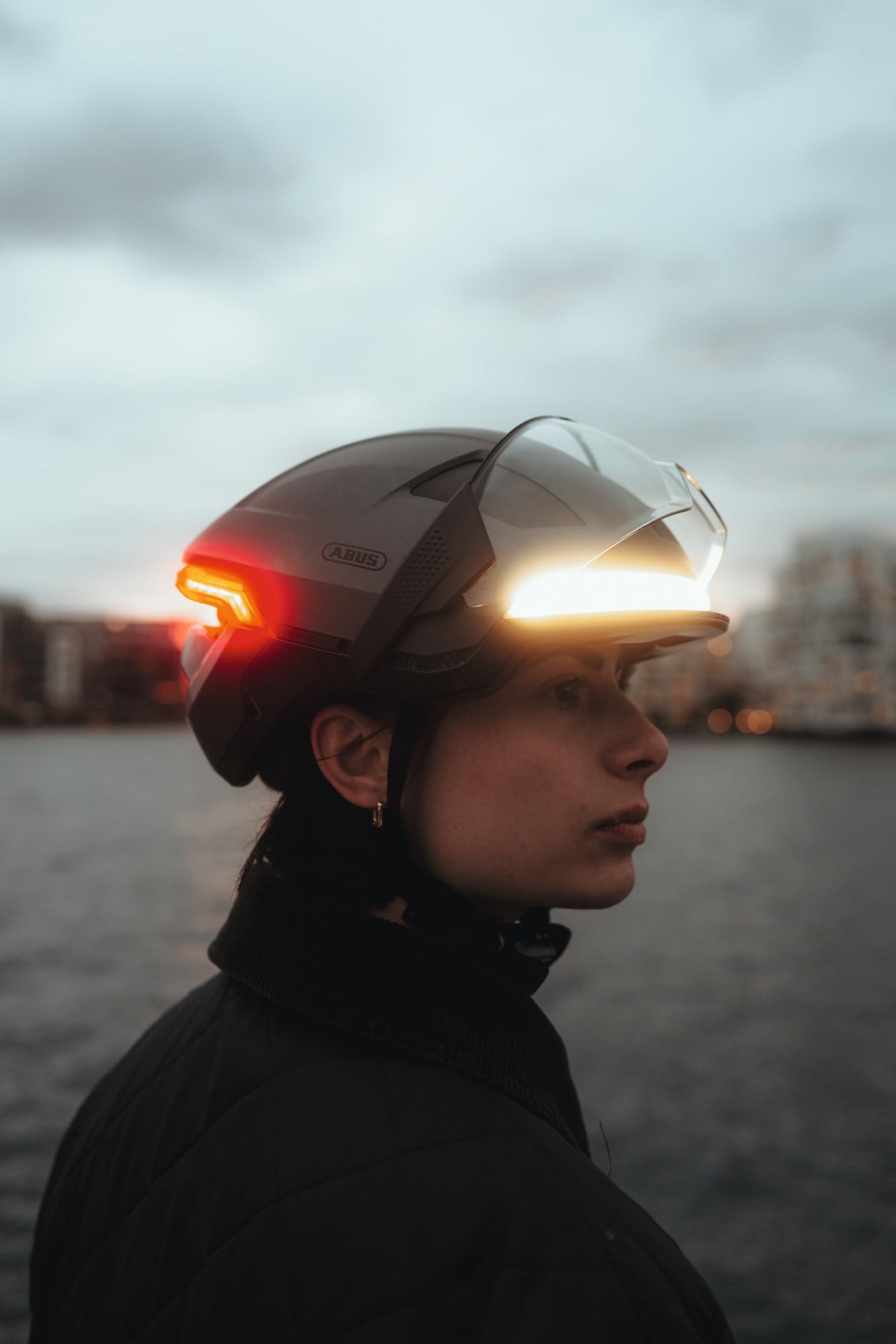 ABUS HYP-E Bike Helmet - Helmet with Front, Rear and Indicator Lights - Suitable for Cycling on e-Bikes and S-Pedelecs - Unisex-Adults and Youth - Size S, Green