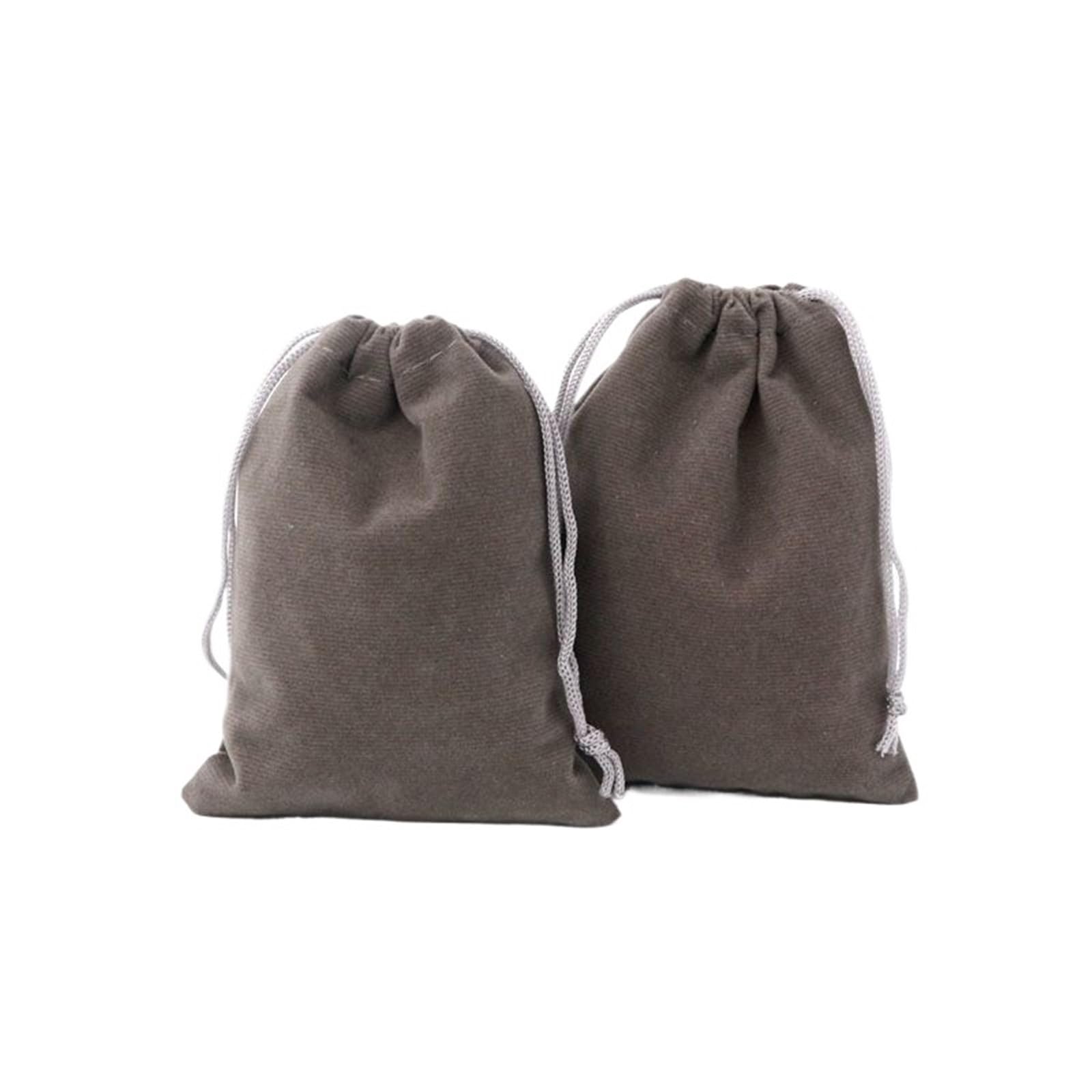Bolsita para joyería de terciopelo ideal para organizar collares en viajes