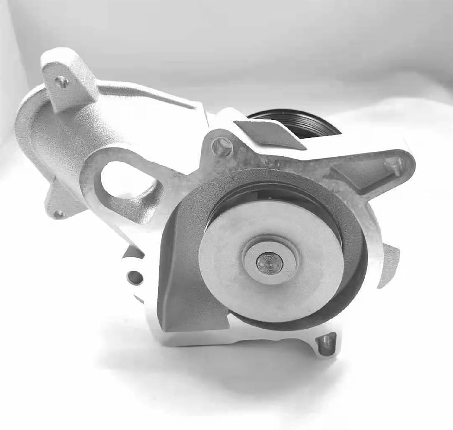 Engine coolant water pump 11517805810 11517790472