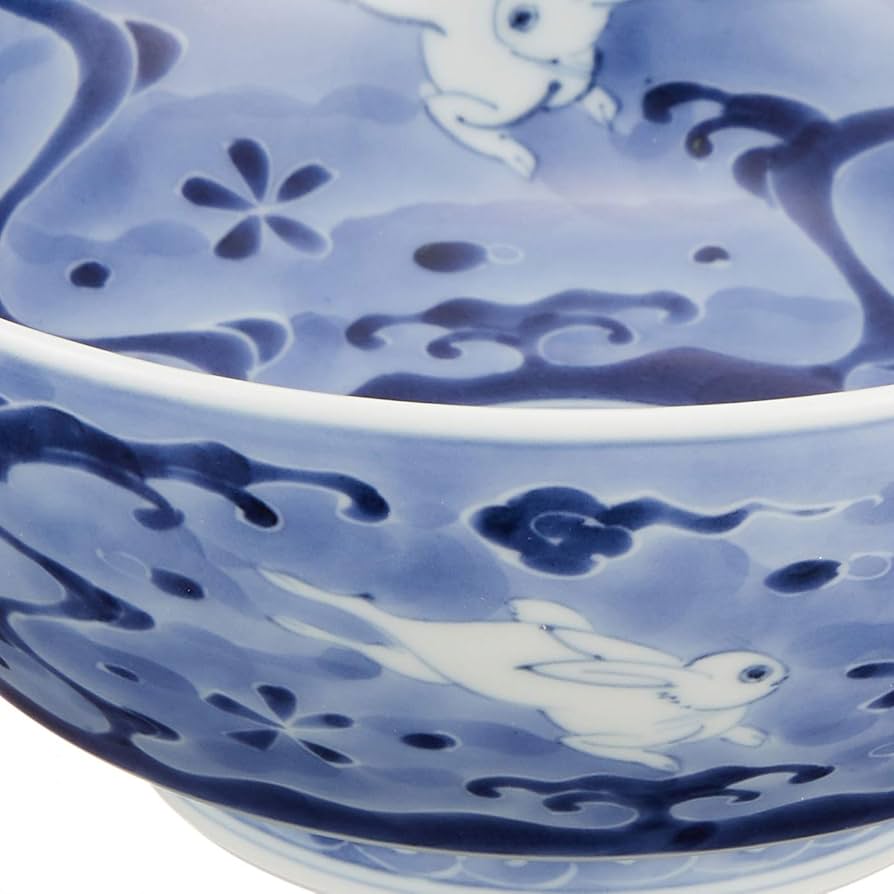 有田焼 李荘窯：染付墨弾き波兎文 4寸平取鉢☆ 有田焼 李荘窯：染付墨弾き波兎文 4寸平取鉢☆