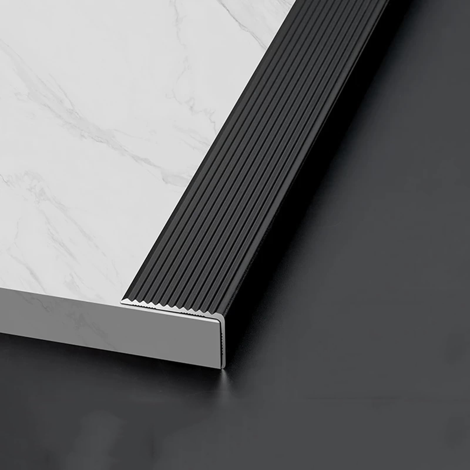 Borde de escalera de aluminio en varios tamaños para escalones de exterior