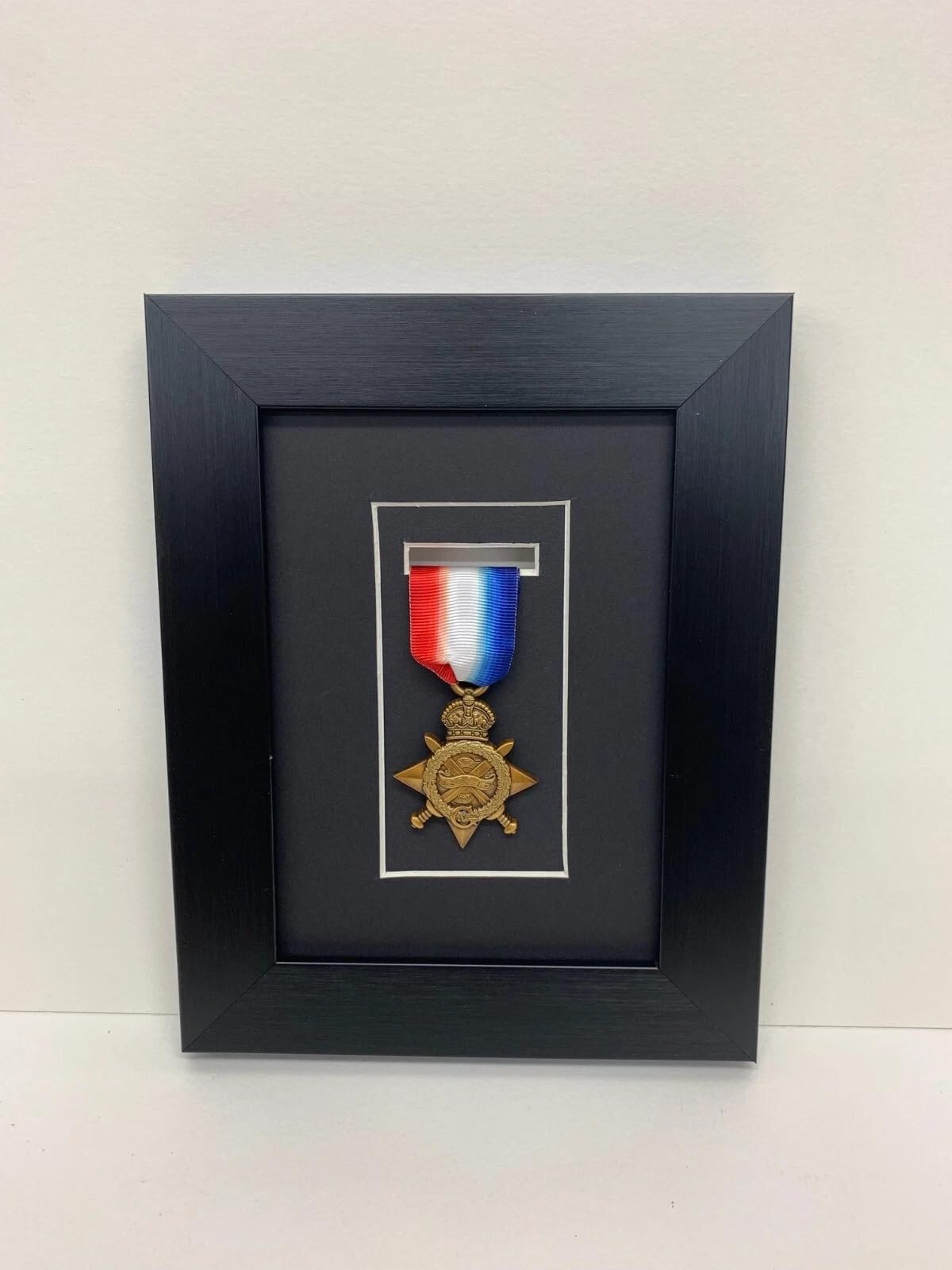 Kwik Picture Framing Ltd 1 Medal Military Display Frame 23x18cm, Black Mount - World War Medal Shadow Box Display Case | Army Navy RAF Wall Mounted Memorabilia Holder (Black Frame)