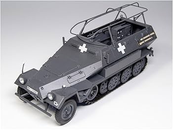 戦車ジオラマ　1/35 ドイツ装甲車Sdkfz251と兵士 1/35 WW.II ドイツ軍 Sd.Kfz.251/6 C型 装甲指揮車 EZトラック