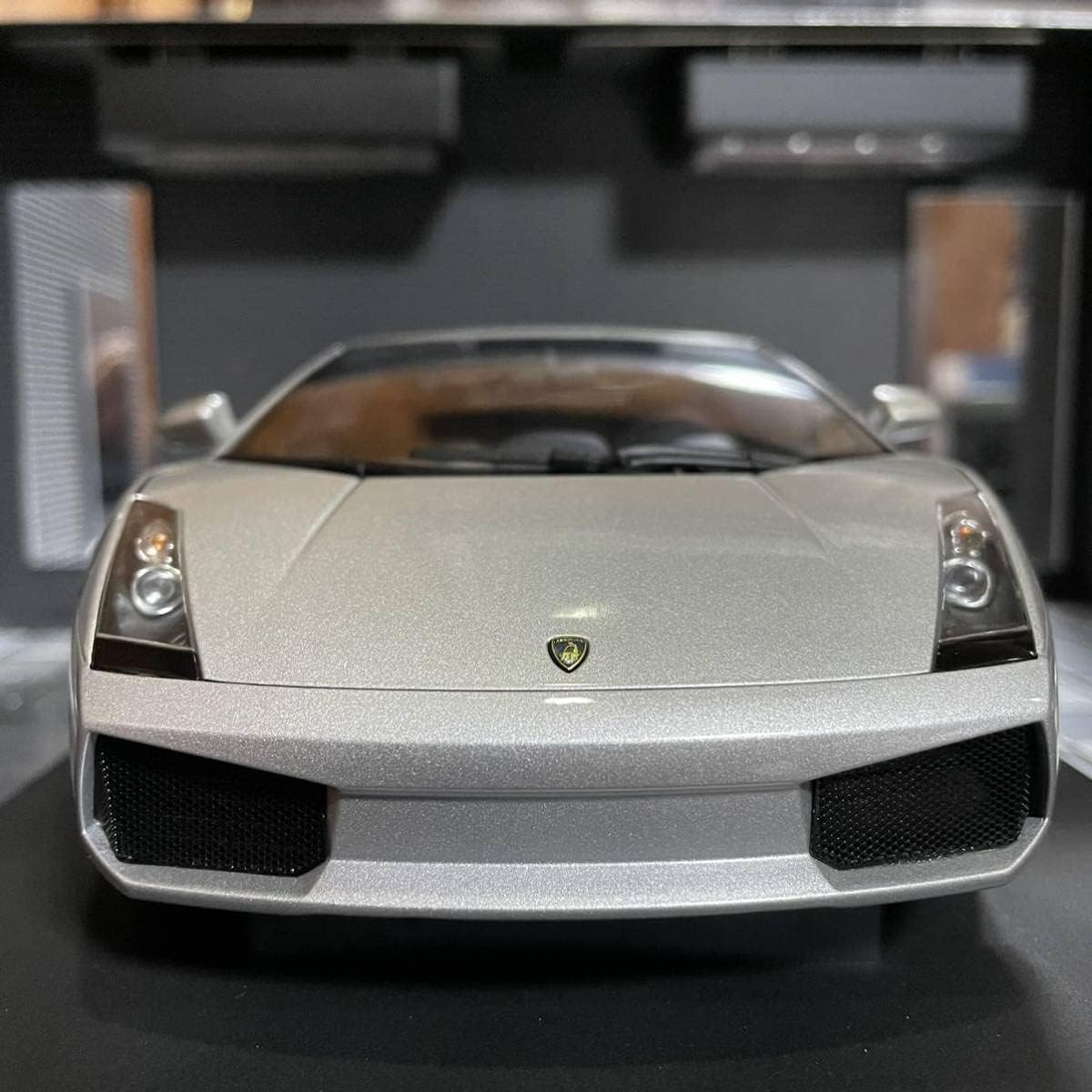未展示品 オートアート1/18 ランボルギーニ ガヤルド 2003（シルバー） 未展示品 オートアート1/18 ランボルギーニ ガヤルド 2003（シルバー