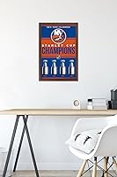 Vista 19 de Trends International NHL New York Islanders - Champions 23 Wall Poster, 34L x 22.4W, Mahogany Framed Version