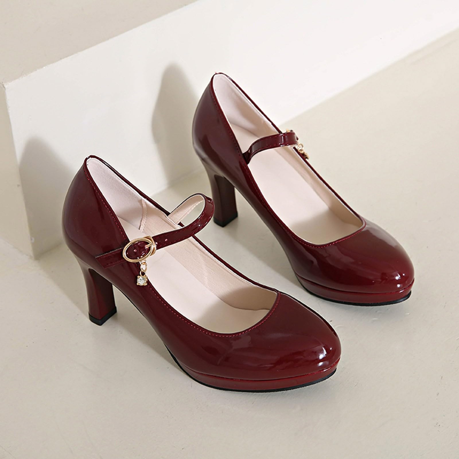 Generisch Scarpe alte da donna alla moda con punta a punta, eleganti da infilare, con cinturino con fibbia, comodo tacco medio per feste e matrimoni