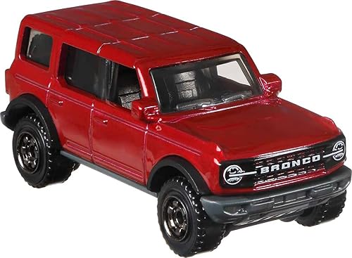 Miniatura 3 de Matchbox Adventure Variety Pack de 12 camiones fundidos a presión a escala 1:64, autos todoterreno y SUV, vehículos de rescate y Jeeps, juguete para