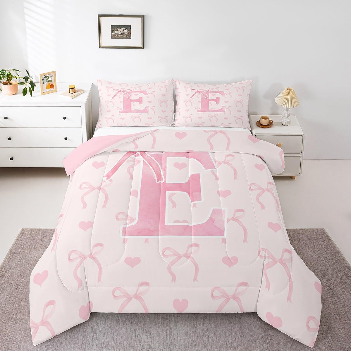Erosebridal Pink Letter E Comforter Set Toddler Size for Kids Girls Dreamy Princess Style Bedding Set Cute Alphabet Comforter Aesthetic Butterfly Knot Room Decor Love Heart Bow Tie Duvet Quilt