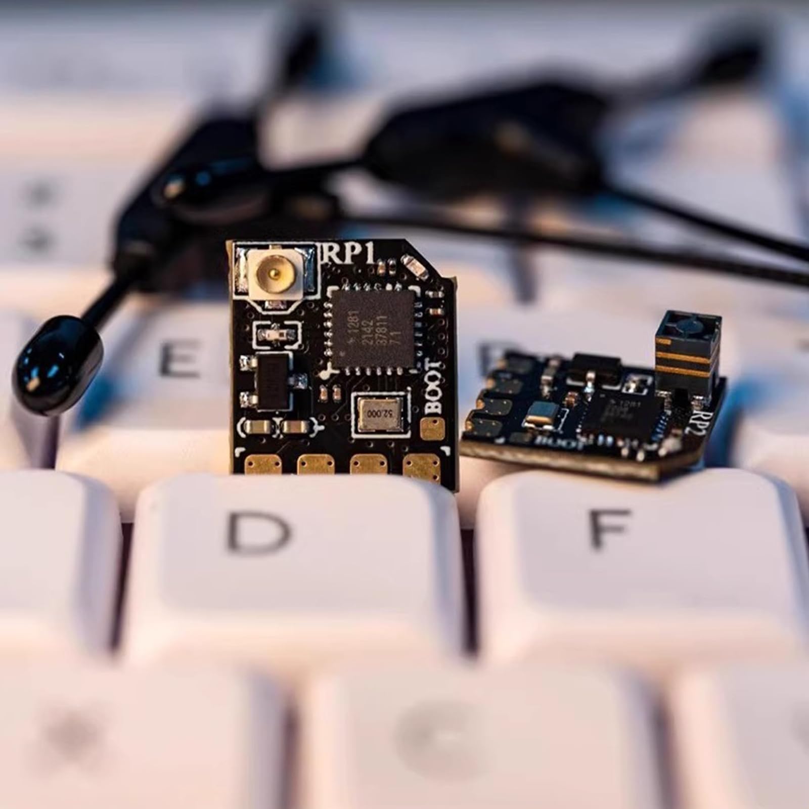 Shurhome 2.4Ghz ExpressLRS Receiver 65mm 2.4Ghz T Antennae Enhances Flight Controls Precise and Quick Responsing