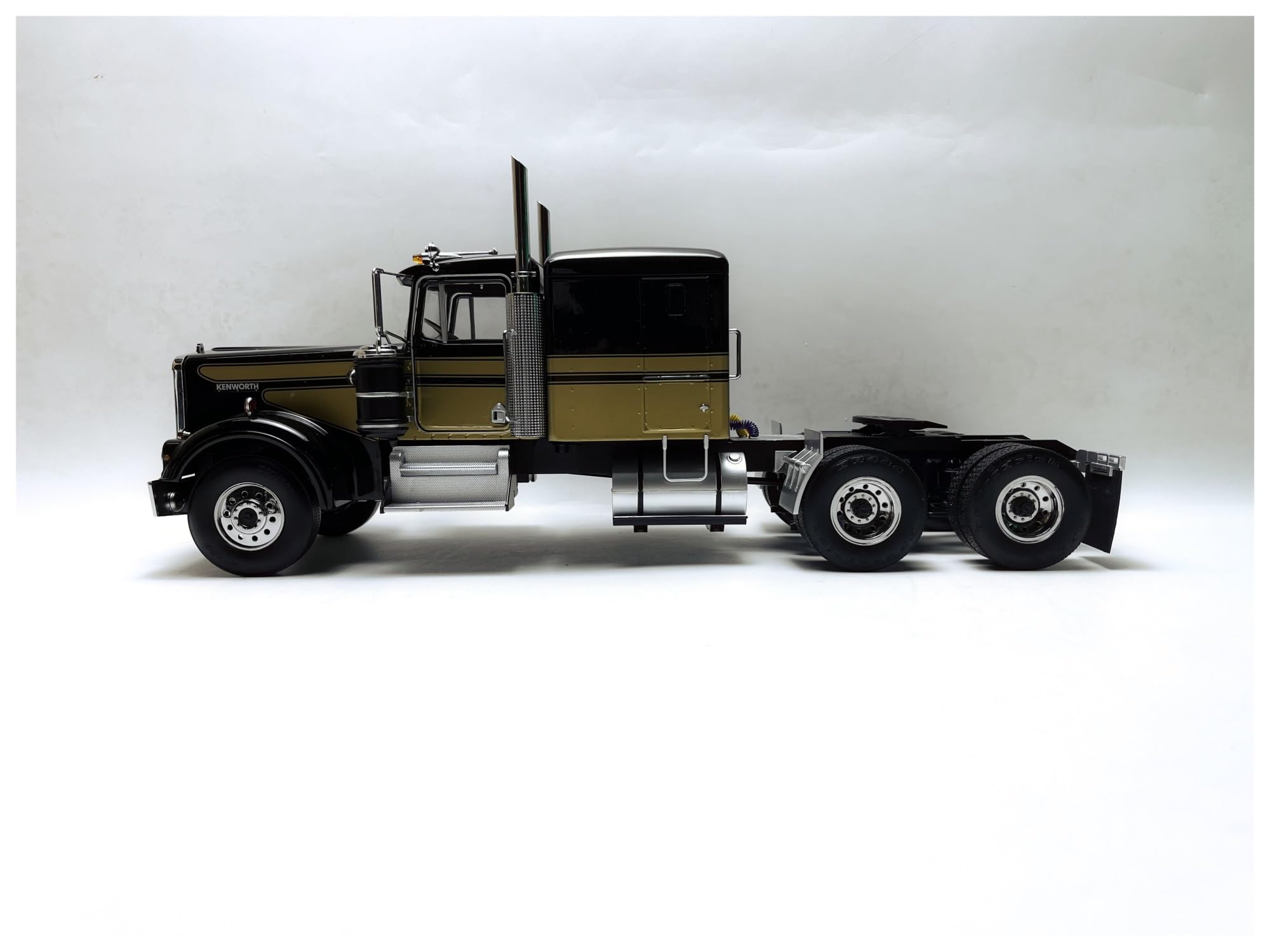 Amazon | ミニカー 1:18 ケンワース KENWORTH W900 大型トラック