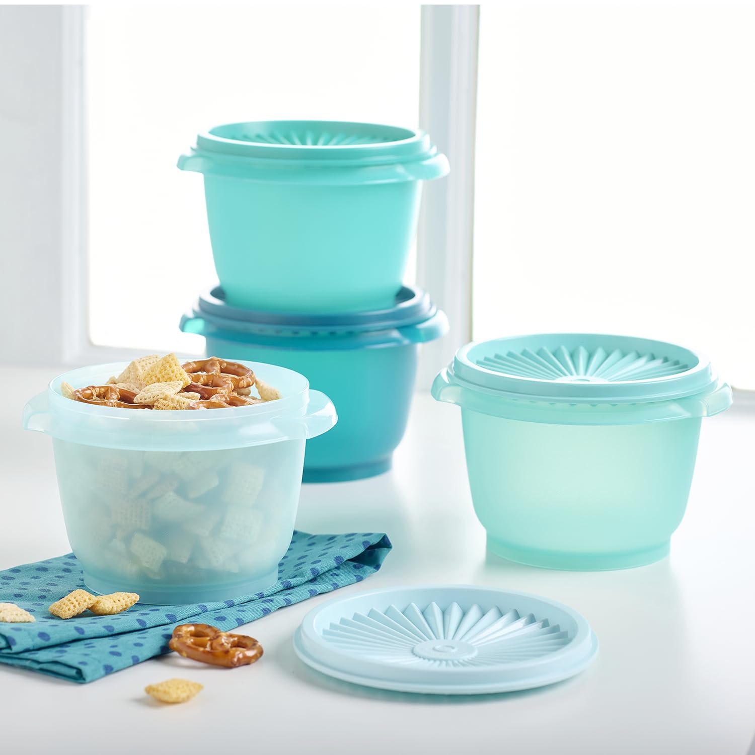 Tupperware Heritage Collection, nuovo set di 16 contenitori per alimenti in verde vintage, lavabili in lavastoviglie e senza BPA (8 contenitori, 8 coperchi)