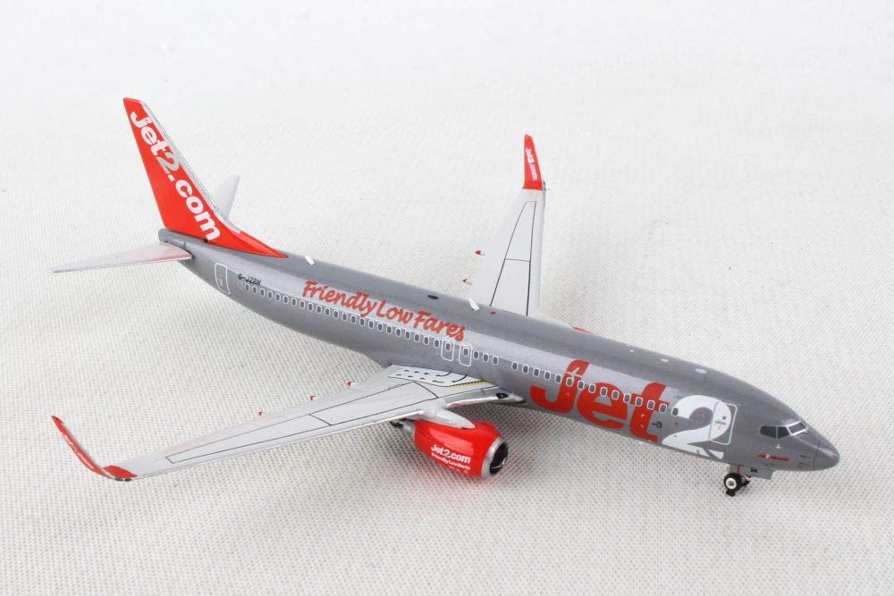 Phoenix Model PHX04260 1:400 Jet2 737-800(W) Reg #G-JZBM (pre-Painted/pre-Built)