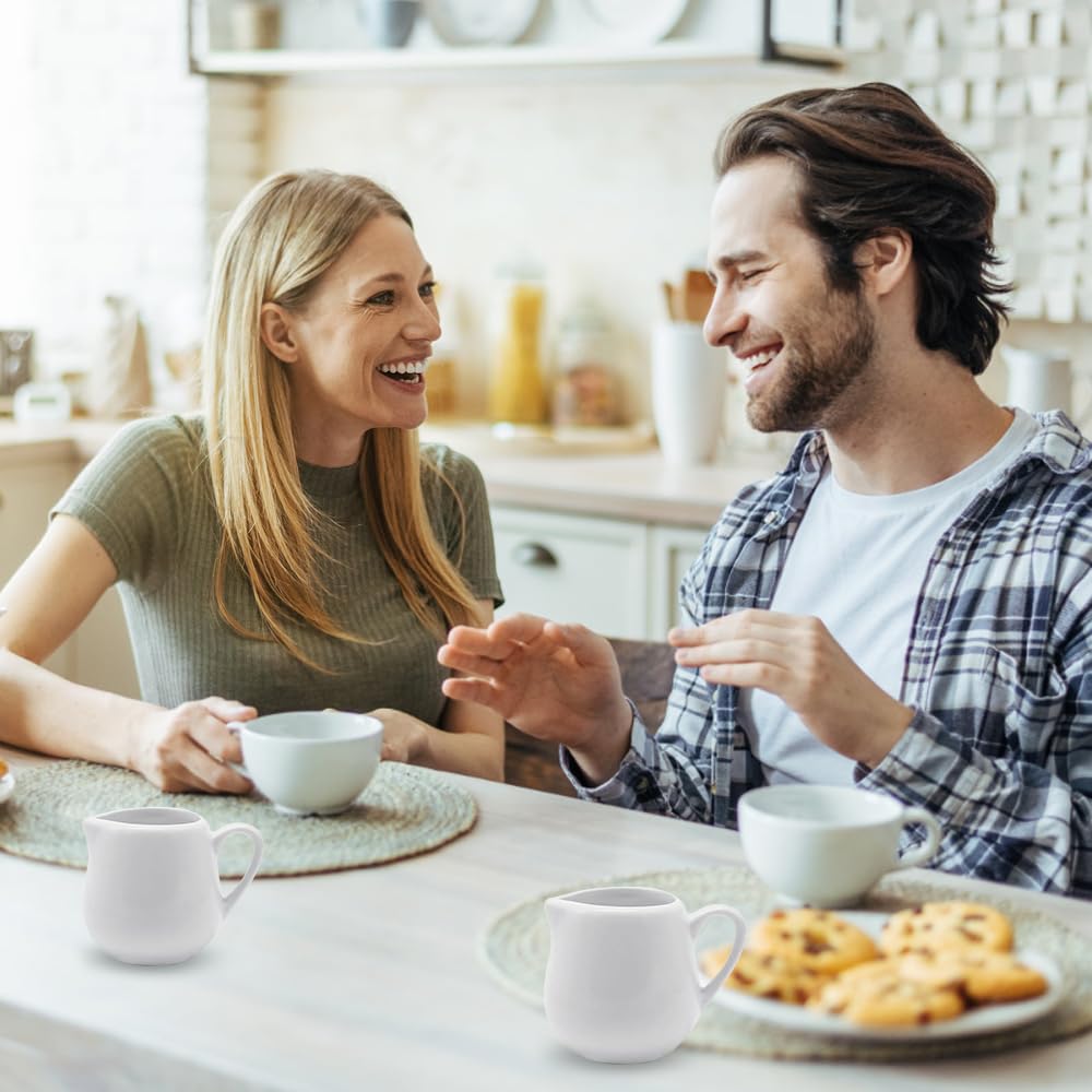 Foreverup 12 piccole brocche per il latte, 50 ml, in ceramica bianca, piccola brocca per sugo con manico, mini brocche riutilizzabili per lattiera, salse, zuccheriera, sciroppo, per caffè, tè, salsa