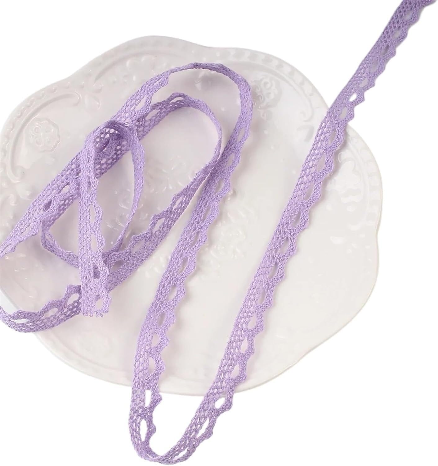 Dentelle de coton multicolore pour embellir vos rideaux et coussins
