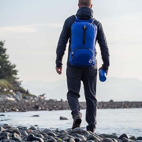 Vista 5 de AquaQuest Himal Mochila - Bolsa seca 100% impermeable de 30L - Ligera - Azul, Negro