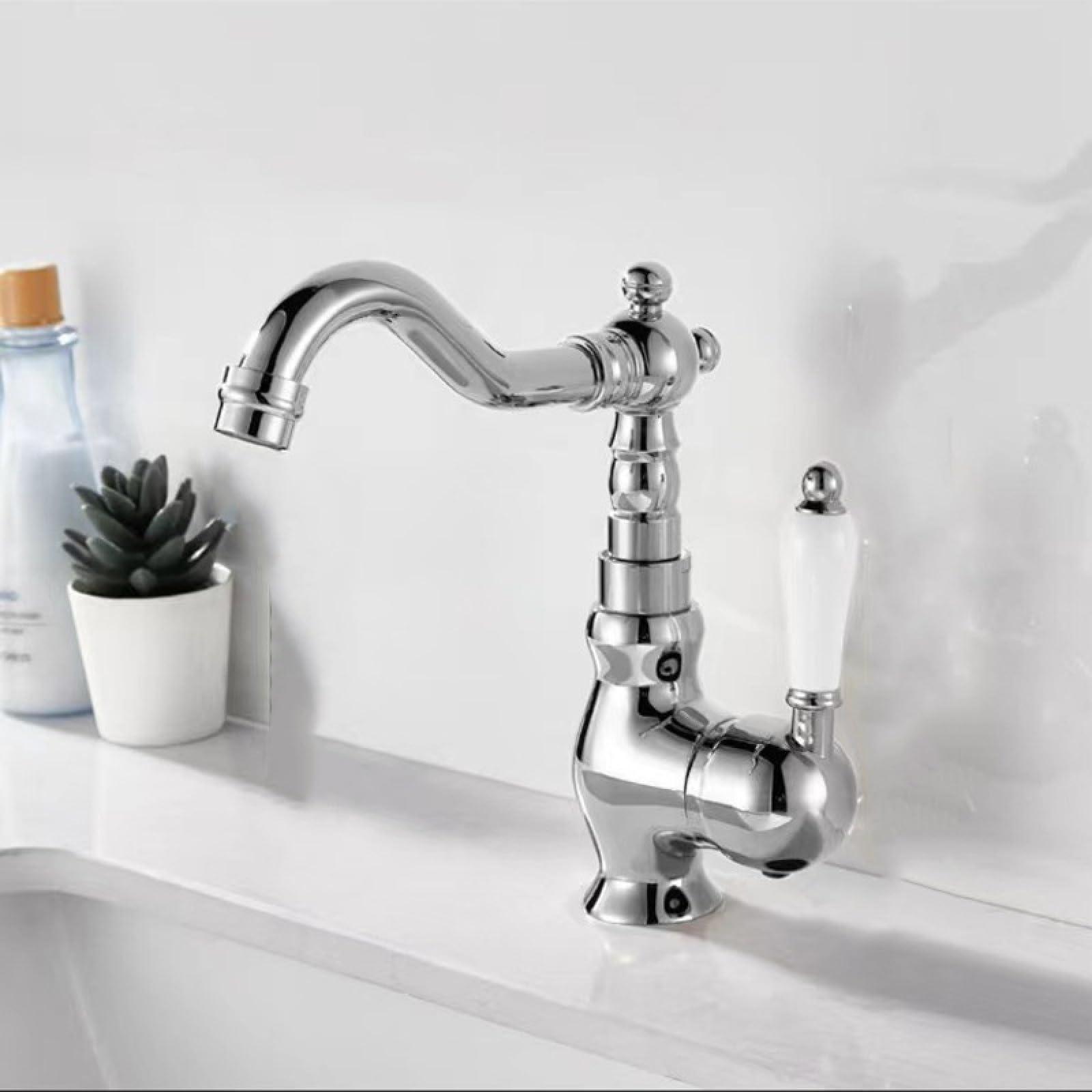 Fanjubei Electroplating Bathroom Hot And Cold Rotating Washbasin Faucet Electroplated