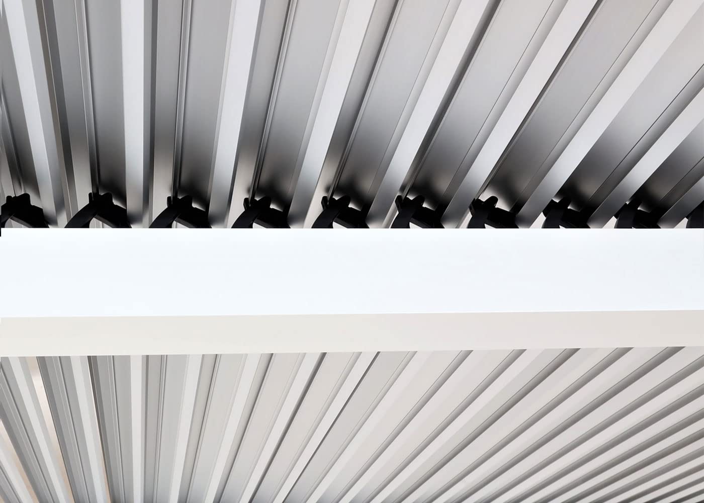 Pérgola cenador de aluminio Mendler, 3 x 6 m, techo de lamas ajustable, estructura robusta de metal de 8 cm, blanco