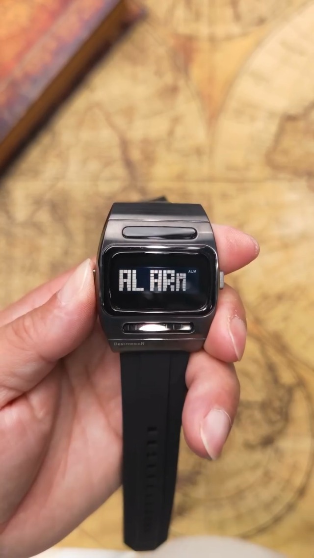 Amazon.com: BENLYDESIGN Unique Digital Watch for Men, Retro 1970s