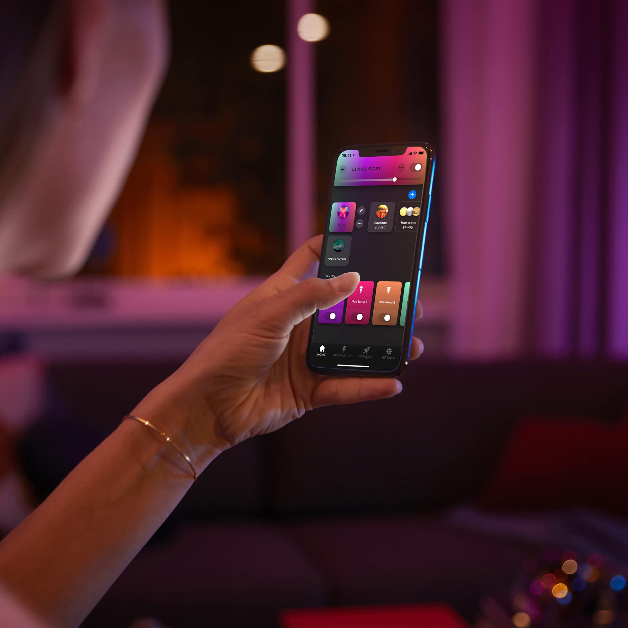 Philips Hue - Perifo Iluminación en carril Luz Blanca y de Colores - Set carril y 4 focos (blanco) - 212cm - Anclajes incluidos