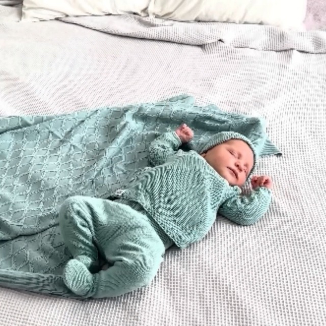 Bebe Recien Nacido Uno De 50 Conjunto Bebu00e9 Minutus Gorro