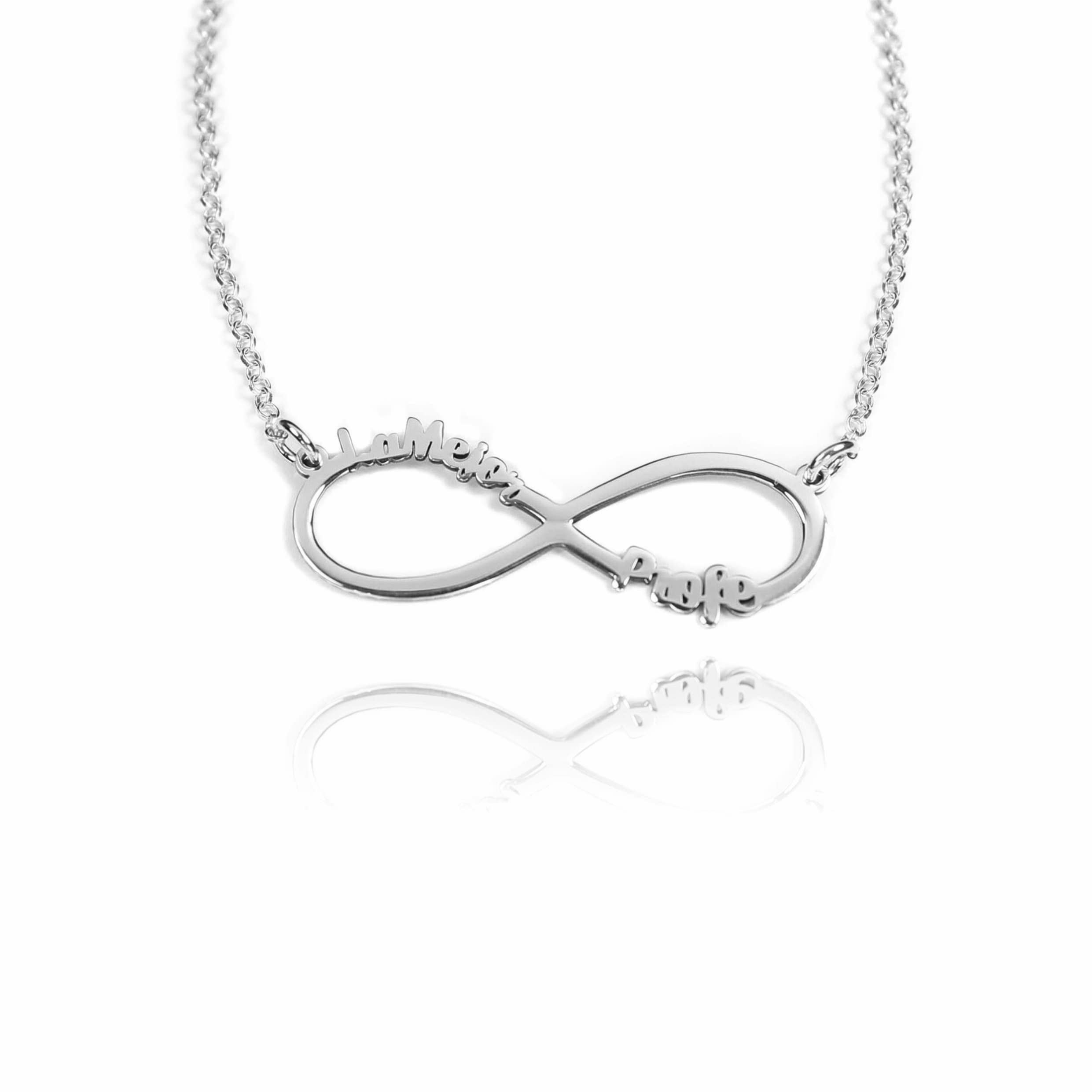 Collar infinito “La mejor profe” en plata de ley 925 Medidas: 37x12mm | Colgante personalizado con inscripción | Regalo único para maestras fin de curso. Modelo La Mejor Profe.