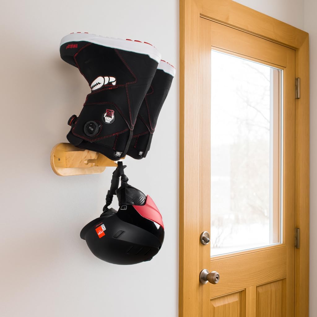 John Paddle Wandhalterung für Skischuhe & Snowboardboots – aus Birkensperrholz – nachhaltiger Holzhalter mit Haken für Helm und Skiausrüstung (1 Paar Schuhe)