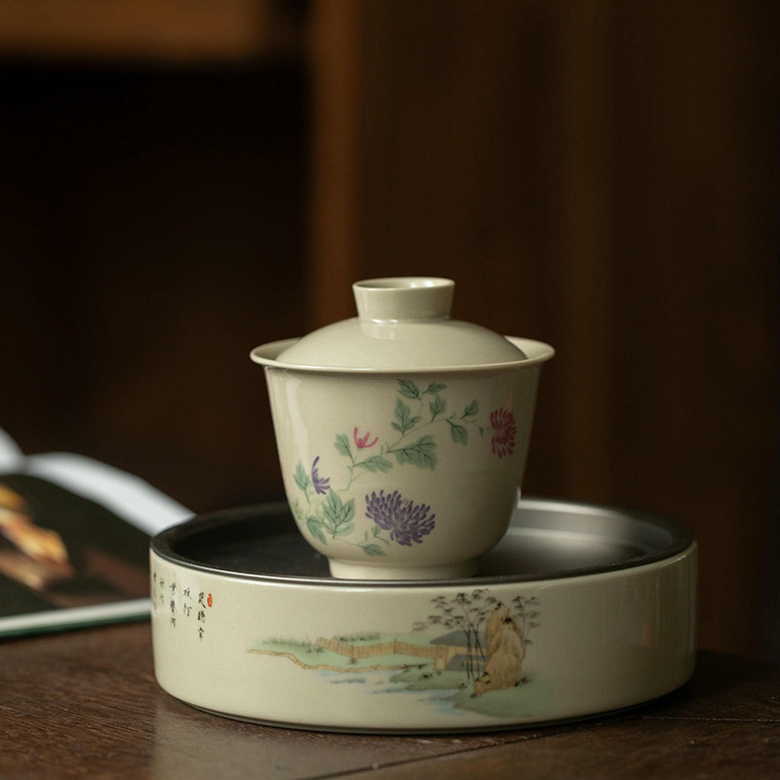 Chińska retro drewniana miseczka z szarą szkliwioną ceramiczną pokrywką, zestaw do herbaty Kung Fu, chiński sposób parzenia herbaty - ręka Buddy