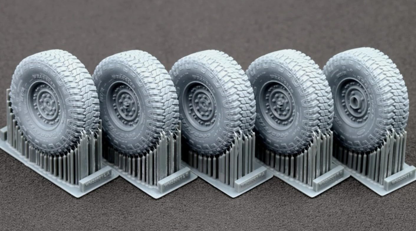 WM-35001 1/35 HMMWV MT/R 24-Bolt Ordinary Wheel Set for ICM ScaleX Resin kit