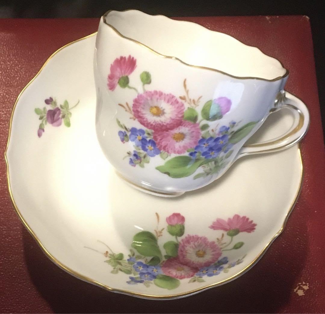 Amazon | 純正箱入り ベーシック 三つの花カップ ソーサー | ノー 