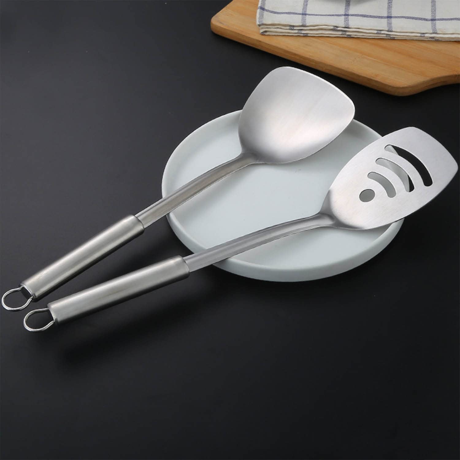Ensemble D'ustensiles de Cuisine en Acier Inoxydable 4 Pièces Wok Spatule Louche Cuillère à Fente Spatule à Fente Turner pour Home Restaurant Hotel