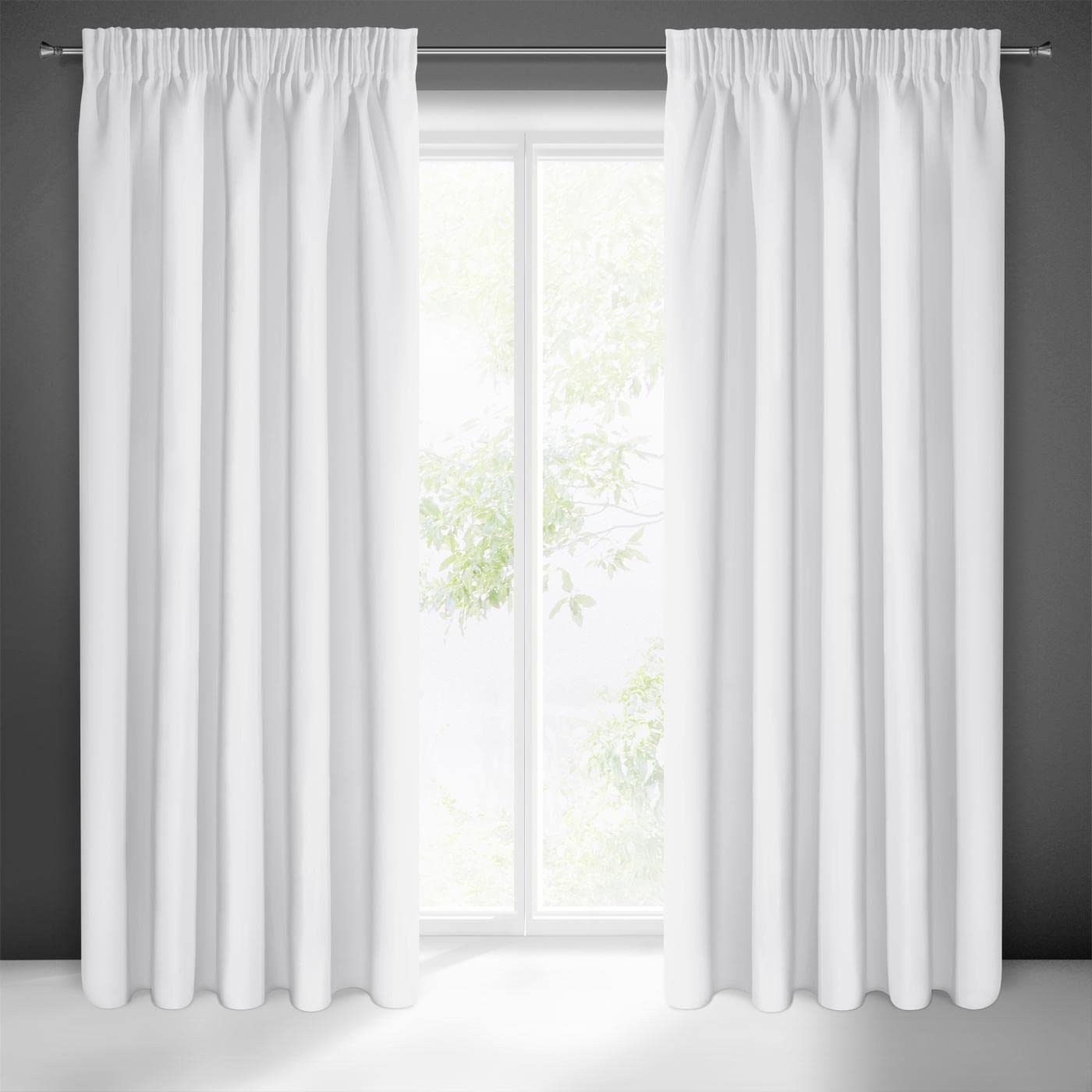 Eurofirany Logan, tenda oscurante opaca, satinata, con fascia plissettata, 1 pezzo, elegante, liscia, semplice, per soggiorno e camera da letto, bianca 135 x 270 cm ( 100% poliestere )