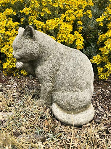 Statue de chat en pierre reconstituée pour décorer le jardin