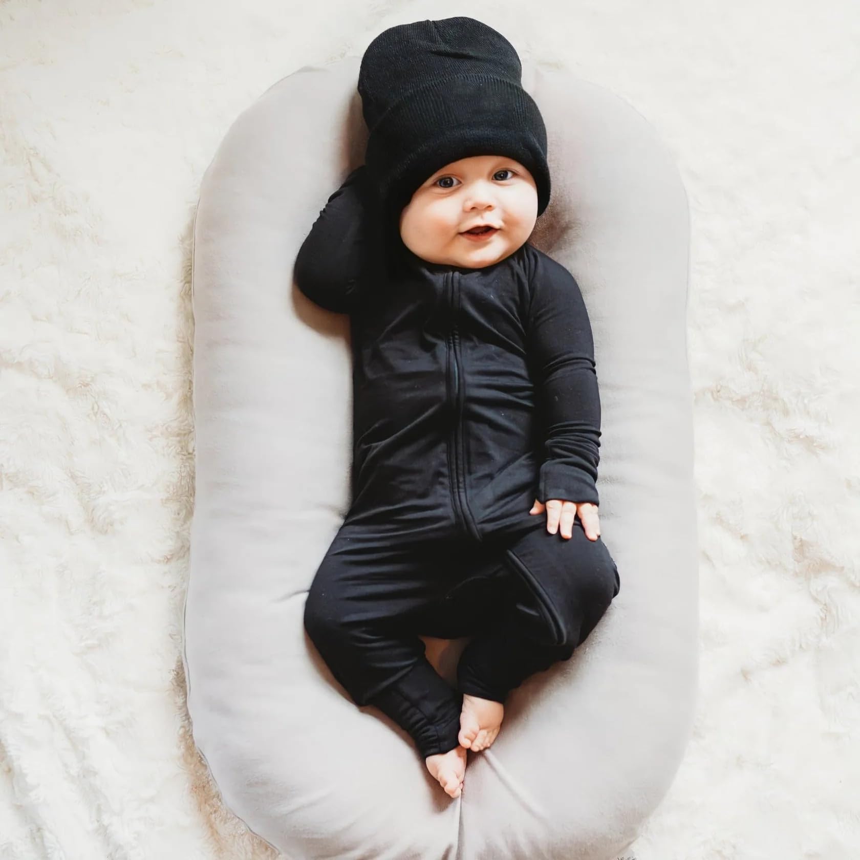 Muasaaluxi Newborn Baby Girl Boy Clothes Long Sleeve Footie Romper Zipper Bodysuit Jumpsuit with Hat Baby Coming Home Outfit (Black, 0-3 Months)