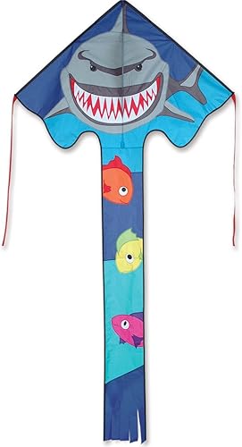 Kite - Flyer fácil grande - Trituradora el tiburón (46 x 90 pulgadas) con cuerda de cometa de prueba de 300 pies y 30 libras y enrollador