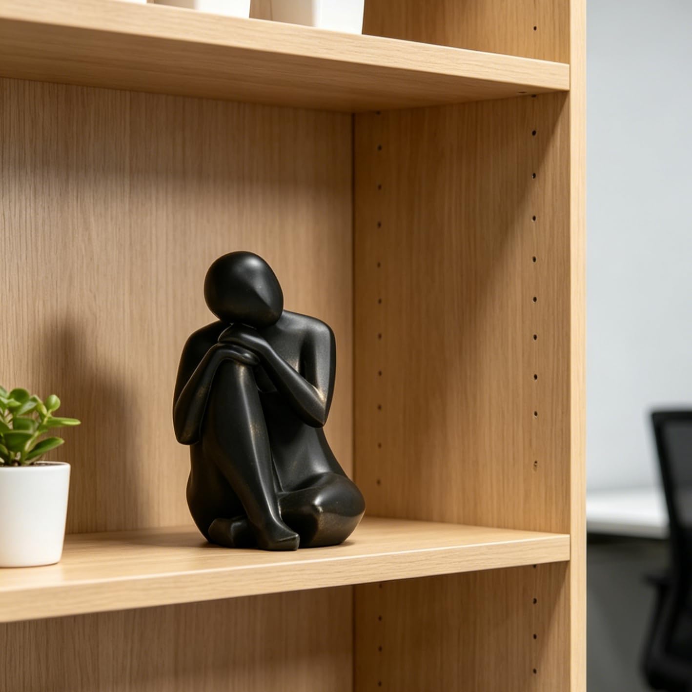 Guichifun Thinker Statue Harz Abstrakte Skulptur – Sammlerstück Frau Figur Kunst Home Office Bücherregal Schreibtisch Schwarz Dekor Weihnachten Geburtstag Geschenke für Männer und Frauen 13x16x21 cm