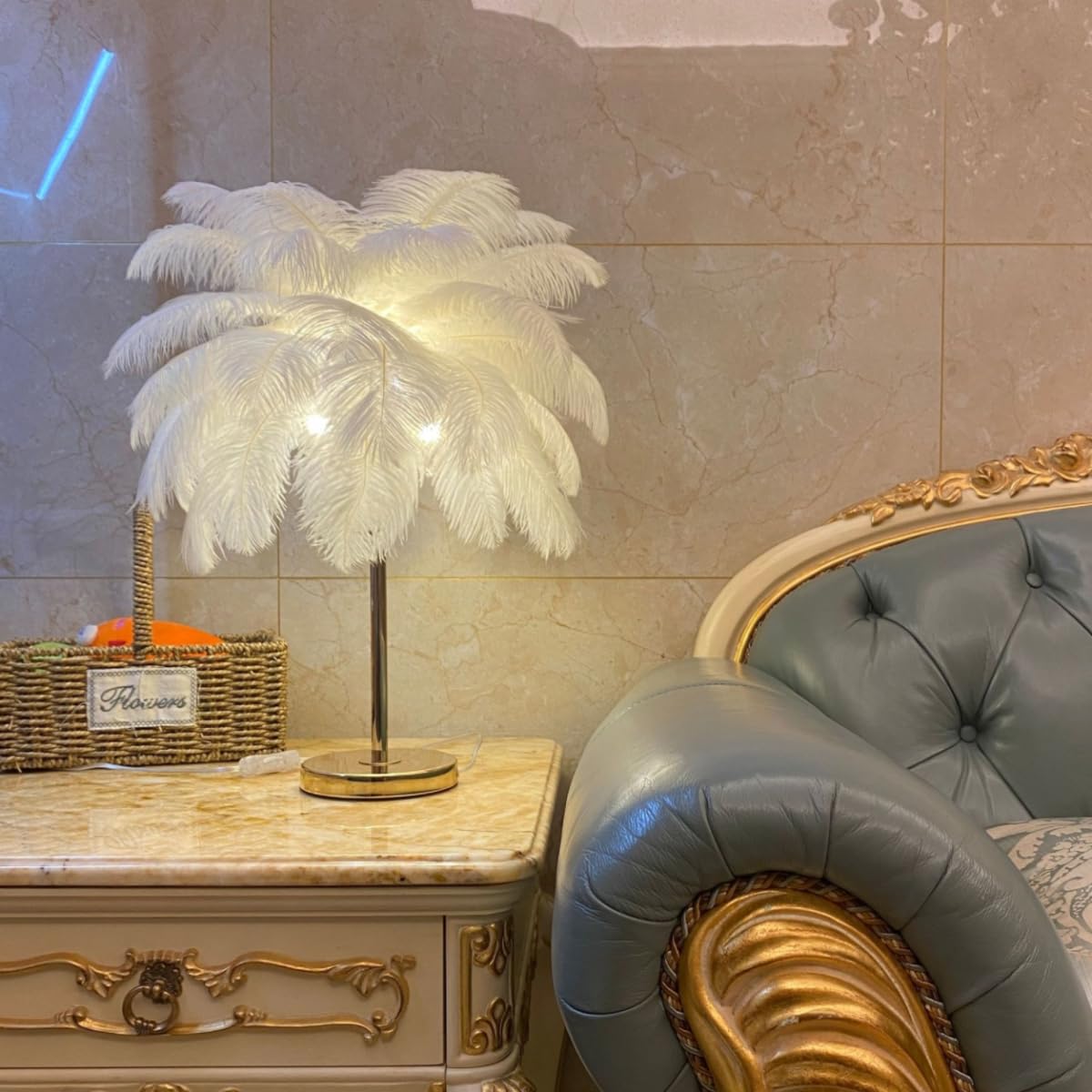 Kreative Tischleuchte aus Straußenfedern, luxuriöse und elegante Nachttischlampe mit Federschirm, Nachtlicht, Tischbeleuchtung für Wohnzimmer, Schlafzimmer, Heimtextilien