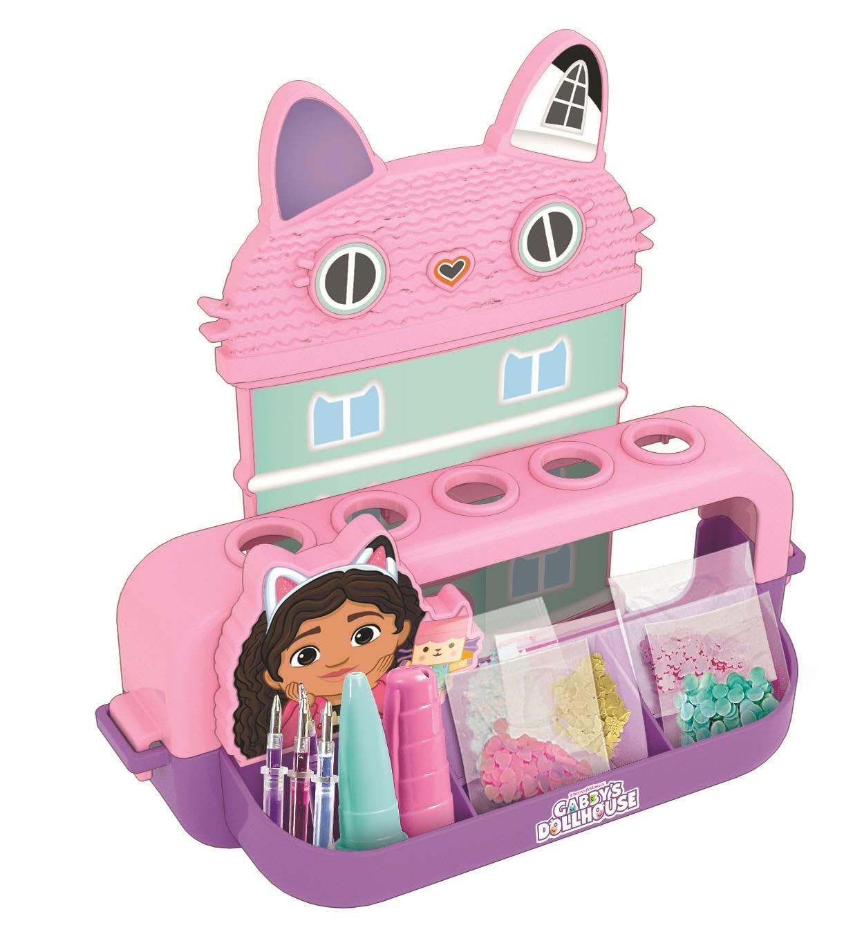 Clementoni Idea - Laboratorio delle Penne Gabby's Dollhouse, Kit Creativo per Bambini 6+ Anni, con 25+ Accessori e 5 Penne Personalizzabili con Personaggi, Lingua Italiana, 18203
